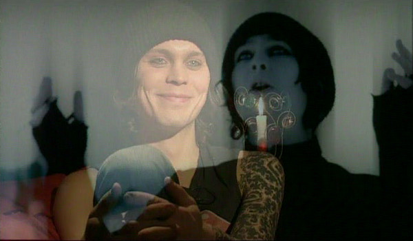 54a6c5eb22734_lovemetal.png